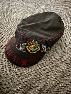 Harry Potter Men's Cadet Cap with Red Stitching and Hufflepuff Crest